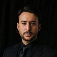 200+ perfiles de «Lapido»