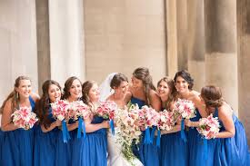 Menikah adalah simbol dari sebuah awal yang baru, transisi, dan dalam tafsir ibnu sirin, ada beberapa mimpi pernikahan yang memiliki makna yang unik. 13 Arti Mimpi Teman Menikah Menurut Pakar Mimpi Lengkap