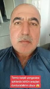 Yengenin Şaka ile Trafik Lambalarını Durdurması