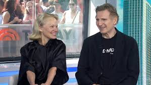 Liam Neeson e Pamela Anderson Juntos? Química Explosiva Revelada! - Imagen principal del artículo