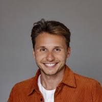 Elijah Spiro's Instagram, Twitter & Facebook