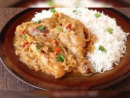 Poulet Yassa Recettes Et Saveurs Des Iles Poulet Yassa Nourriture Ouest Africaine Poulet