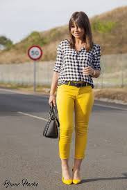 A Cuadros La Huella De Mis Tacones Pantalon Amarillo Mujer Ropa De Moda Ropa Casual Elegante