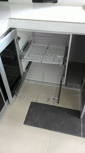 Dengan memasang kabinet dapur pada rumah, maka dapur tidak hanya berfungsi sebagai tempat untuk memasak saja. Cara Pasang Mozek Kabinet Dapur Desainrumahid Com