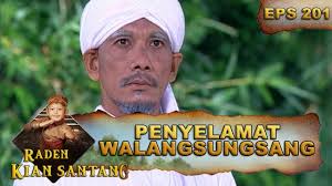 Pintu gerbang menuju ke bangunan makam sunan rohmat suci alias kian santang di desa lebak agung, kecamatan karangpawitan, kabupaten garut, jawa barat. Raden Walangsungsang Diselamatkan Syeh Mursam Raden Kian Santang Eps 201 Part 1 Youtube