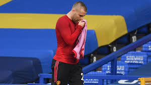 Full back goes down with horrendous injury in opening minutes of champions league match. Manchester United S Luke Shaw Out For A Month With Hamstring Injury The National