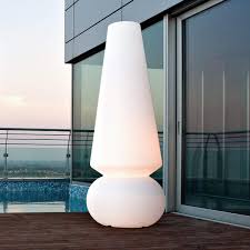 Marge Eine Stehleuchte Fur Den Aussenbereich Grosse Stehlampe