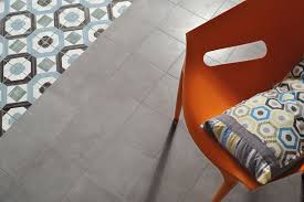 Auf 304 seiten finden sie unser gesamtes sortiment mit vielen anwendungsbeispielen. Naturstein Wolf Zementfliesen Via