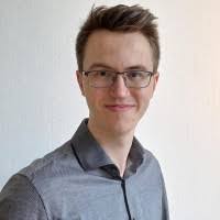 Julia Hake's Instagram, Twitter & Facebook