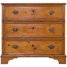 Antique English Georgian Pine Chest Of Drawers Circa 1830 1stdibs Com Antique Pine Furniture Classic Home Furniture Pine Chests