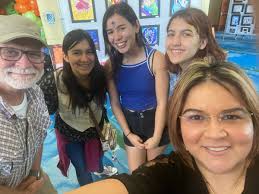 Nikki Rowe Art (@NikkiRoweArt)