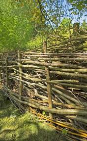 Benjeshecke Lebensraum Fur Tiere Naturzaun Gartenzaun Ideen Garten Landschaftsbau