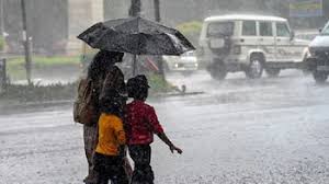 BMC declares holiday for Mumbai schools, colleges as IMD issues 'orange alert' for heavy rain on Monday