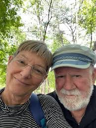 Melissa Drye's Instagram, Twitter & Facebook