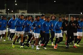 خروج وليد سليمان مصابا من مباراة الأهلي والبنك. Gp0ajrxj4hh0am