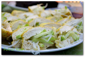 Serve peanut sauce with the tauhu sumbat (stuffed tofu). Tauhu Sumbat Dengan Kuah Cili Berkacang Potret Kasih