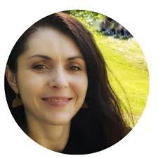 Stephanie Archambault's Instagram, Twitter & Facebook