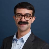 300+ profilů „Shkolnik“