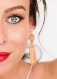 Spring Makeup Trend Glowing Skin A Pop Of Color Sydne Style Spring Makeup Trends Spring Makeup Makeup For Green Eyes