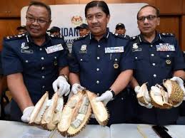 Dalam perkembangan sama, johari berkata, jabatan kastam diraja malaysia (jkdm) turut mematahkan cubaan menyeludup basikal elektrik dengan merampas sebuah kontena di pelaburan barat, pelabuhan klang, jumaat lalu. Dadah Lebih Rm950 000 Disembunyi Dalam Durian