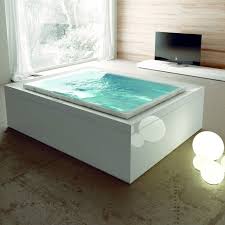 Skimmer Whirlpool Fusion 230 Gruppo Treesse Uberlaufbadewanne Mit Ghost System Freistehende Installation Badewanne Kleines Bad Badewanne Badezimmer