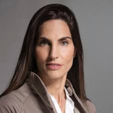 Miranda McLean Email & Phone Number