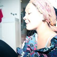 Stream Lies Suzanne music