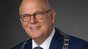 Henk Evers langer burgemeester van Nederweert