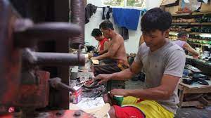 Pabrik sepatu purwokerto ~ terjaring razia masker 28 orang di banyumas dij… read more pabrik sepatu purwokerto ~ terjaring razia masker 28 orang di banyumas dijatuhi denda maksimal purwokerto kita. Pabrik Sepatu Purwokerto Alamat Telepon Toko Dus Box Karton Halim Box Indo Purwokerto Jawa Tengah Panggon The Population Of The Town At The 2010 Census Was 233 951