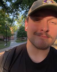 Love this warm spring weather and the great things that come along with it,  like being outside, hanging with friends, listening to music, and baking  with my windows down!