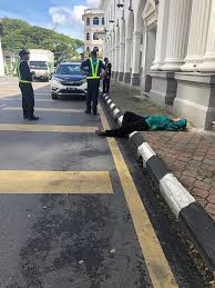 Kosku berada di wilayah jakarta selatan dekat perbatasan tangerang. Jpj Malaysia On Twitter 4 Nov 2018 Kuching Semasa Rondaan Di Bandar Kuching Dan Melalui Pejabat Pos Besar Kuching Atas Keprihatinan Anggota Unit Penguatkuasa Jpj Kuching Sarawak Telah Menghulurkan Kepada Warga
