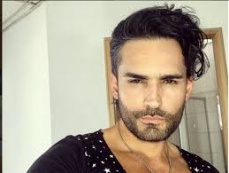 Fabián Ríos sorprende con desnudo en Instagram