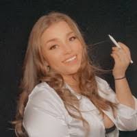 Lisa Grasty's Instagram, Twitter & Facebook