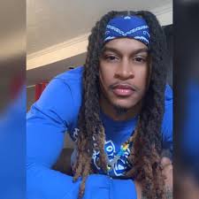 Brought bae to the family dinner my uncle ain't stop looking yet 😒