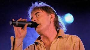 John lawton lives in a hilltop village in the derbyshire pennines. Musikstudio John Lawton In Bulgarien Musik