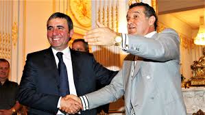 Fostul fotbalist a rămas impresionat de ceea ce a făcut patronul fcsb pentru el. Ce FÄƒcea Gigi Becali In Anii 90 È™i Cum A Ajuns SÄƒ Fie Prieten Cu GicÄƒ Hagi Care L A Ajutat SÄƒ È™i FacÄƒ Avere Imagini Rare Cu Prima MaÈ™inÄƒ A Latifundiarului