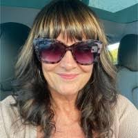 Kerry Hatton's Instagram, Twitter & Facebook