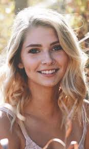 Jaclyn Starr's Instagram, Twitter & Facebook