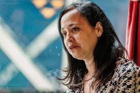 Hay un desajuste entre lo que se dice y lo que se hace en todos los actores  políticos"