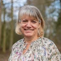 1700+ "Elspeth" profiles