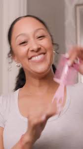 Okay, busy mamas and curly queens, this one's for you! 💁🏽‍♀️✨ As a  traveling mom, I wanted something to make styling my hair so much easier  without carrying a whole bag of