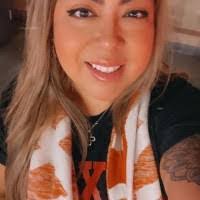 Rena Meeks's Instagram, Twitter & Facebook