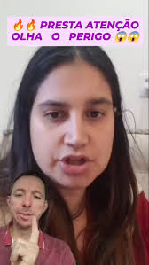 🚨Alerta importante! , Nunca deixe o celular carregando no sofá ou em  superfícies inflamáveis. Uma mãe percebeu um forte cheiro de queimado e  descobriu que o carregador do celular derreteu no sofá ...