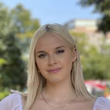 Barbara Kania's Instagram, Twitter & Facebook