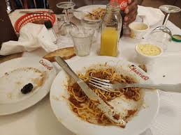 Regardez Les Taches J Avais Meme Pas Touche Le Verre Photo De Le Bouillon Chartier Paris Tripadvisor