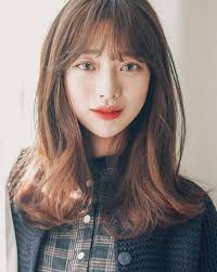Maybe you would like to learn more about one of these? Tren Model Rambut Korea Kekinian Untuk Wajah Bulat Berpipi Tembam Biar Tampak Tirus Womantalk Com Line Today