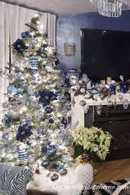 We've rounded up our favorite christmas living room decorating ideas to help you decide how to farmhouse christmas living room. Beautiful Blue And White Christmas Home Decorating Ideas Plus 18 Other Bloggers Christmas Home Tours