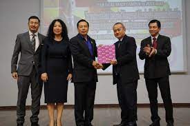 Prior to joining ijm, he was with kumpulan perangsang selangor berhad. Tunku Abdul Rahman University College