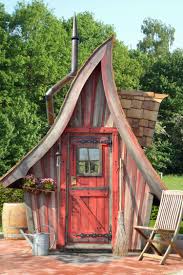 Des Cabanes De Reve Pour Sublimer Votre Jardin Cabanon De Jardin Cabane Jardin Et Cabane