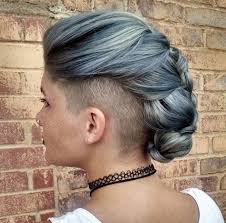 These fabulous photos of female undercuts will have you on the phone to your stylist in no time at all. 30 Female Undercut Hairstyles For Any Face Shape May 2020
